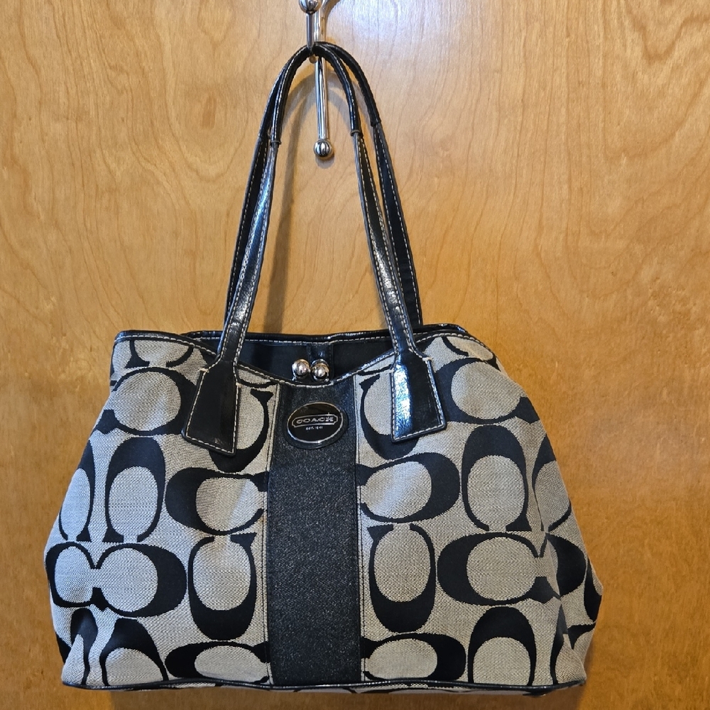 Coach Black and Cream Signature Shoulder Bag with Kisslock